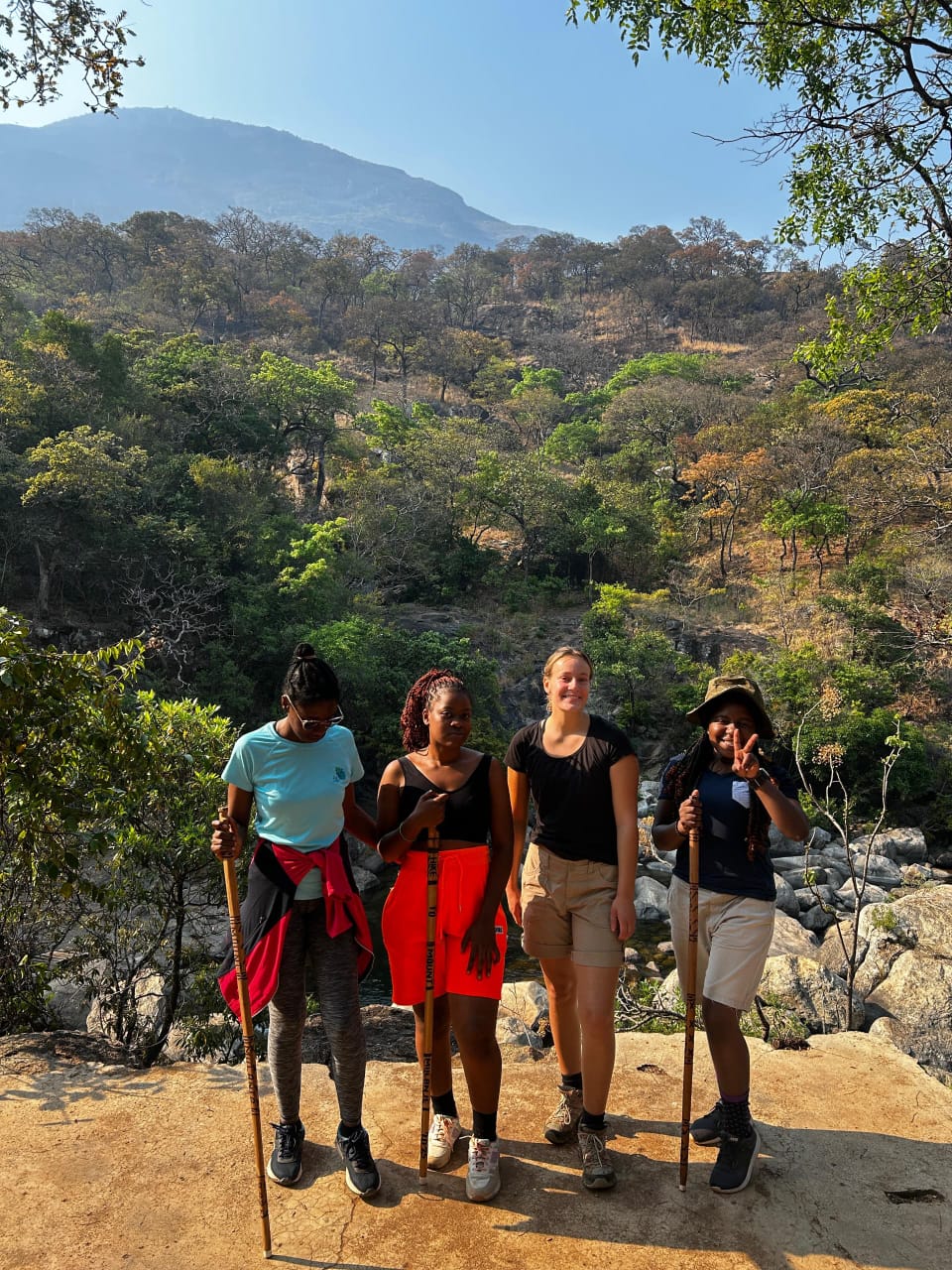 Wildlife Safaris & Mountain Hiking Tours